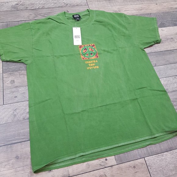 Urban Outfitters Mens  Peace Tee T Shirt Small Green Back Print Heavy Heart BNWT - Picture 4 of 11